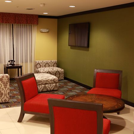 Holiday Inn Express And Suites Detroit North-Troy By Ihg Exterior foto