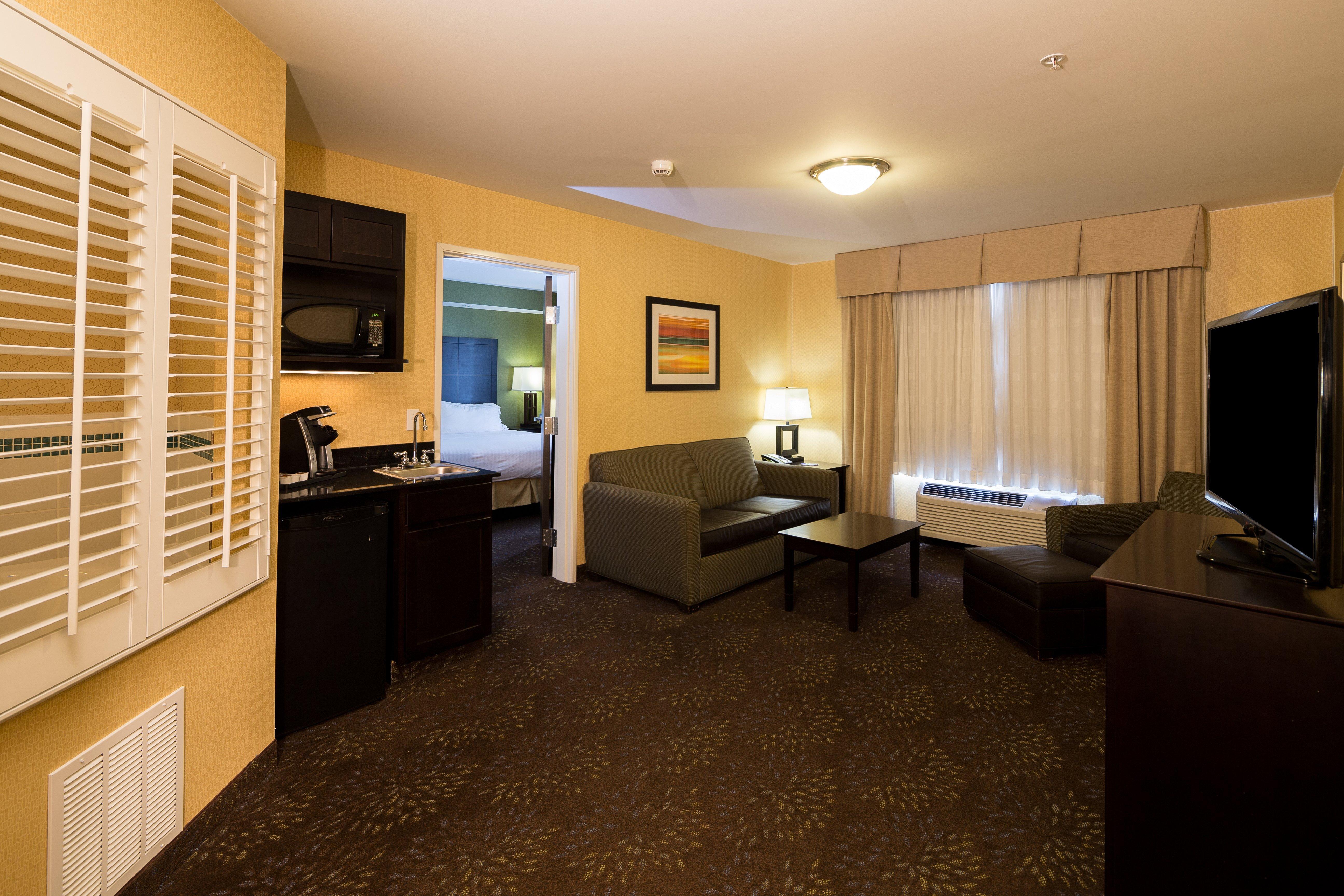 Holiday Inn Express And Suites Detroit North-Troy By Ihg Exterior foto