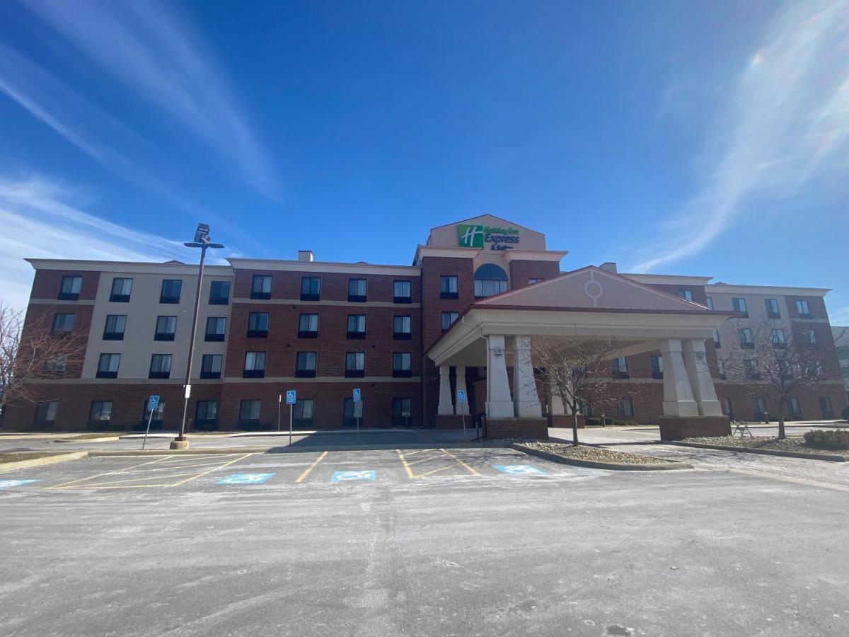 Holiday Inn Express And Suites Detroit North-Troy By Ihg Exterior foto